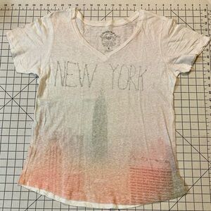 NWOT Dorothy Blue Women’s Large Slim Fit “New York” Tee